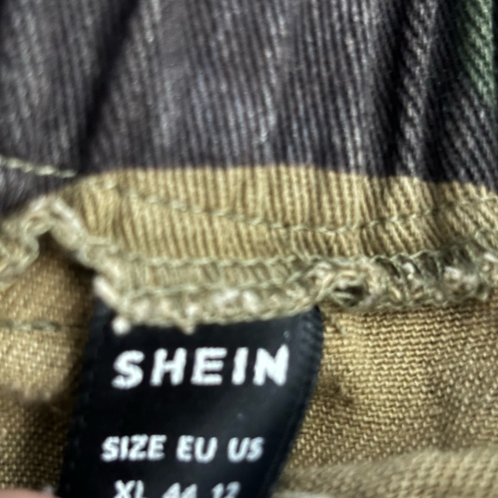 Pants - Picture 3 of 4